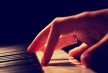 三站三冠!谷爱凌U型场地技巧世界杯再夺金@中国体育报.